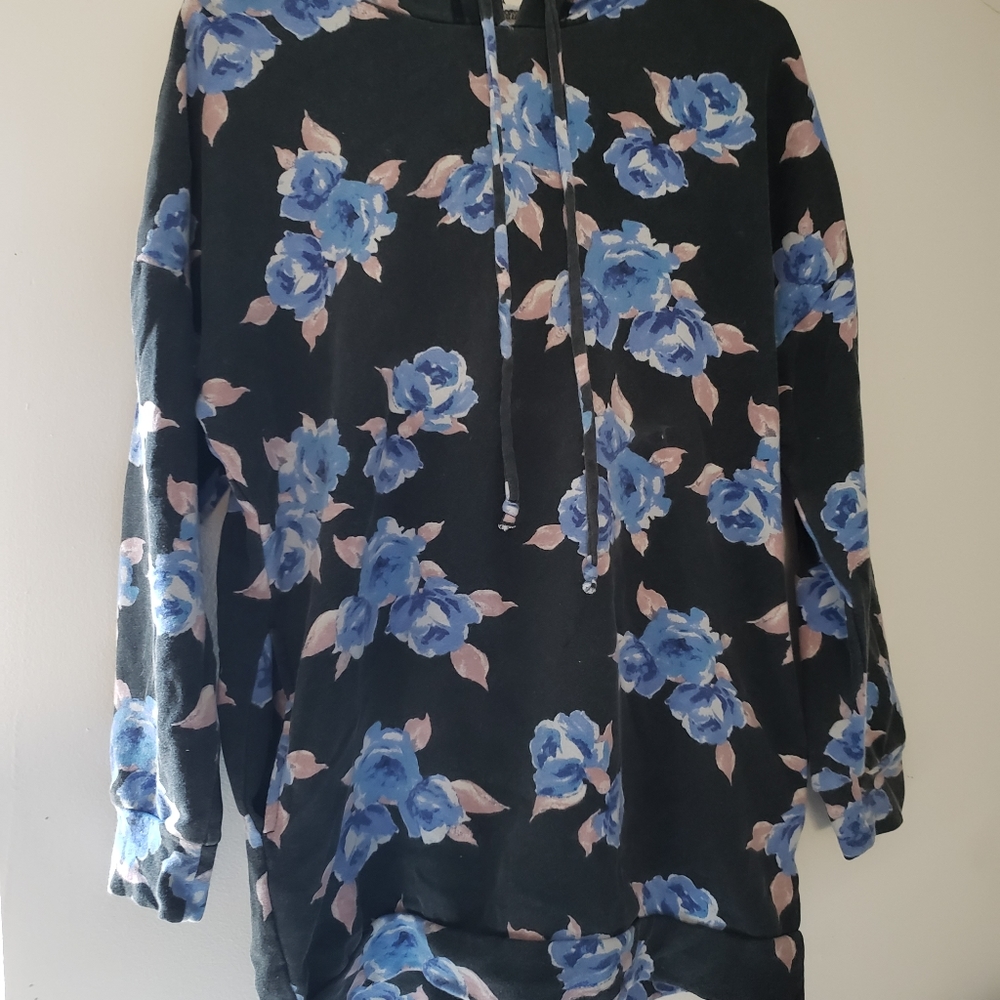 Maternity sweatshirt
